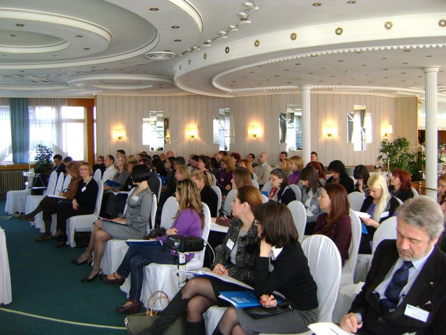 ZAKON O USLOVIMA ZA UPUĆIVANJE ZAPOSLENIH NA PRIVREMENI RAD U INOSTRANSTVO I NJIHOVOJ ZAŠTITI ZAKON O USLOVIMA ZA UPUĆIVANJE ZAPOSLENIH NA PRIVREMENI RAD U INOSTRANSTVO I NJIHOVOJ ZAŠTITI